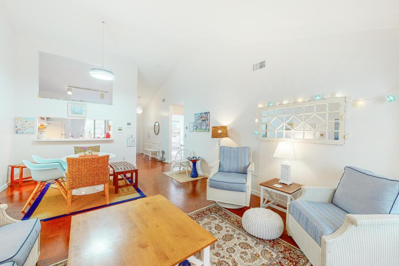 Ocean Mandevilla Brewster Exterior photo